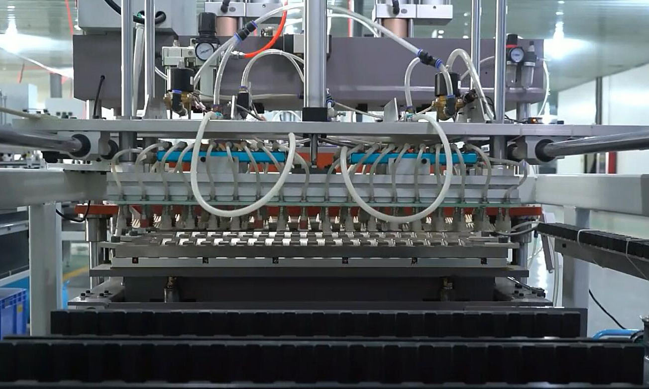 Produção mecanizada totalmente automática de talheres de bambu